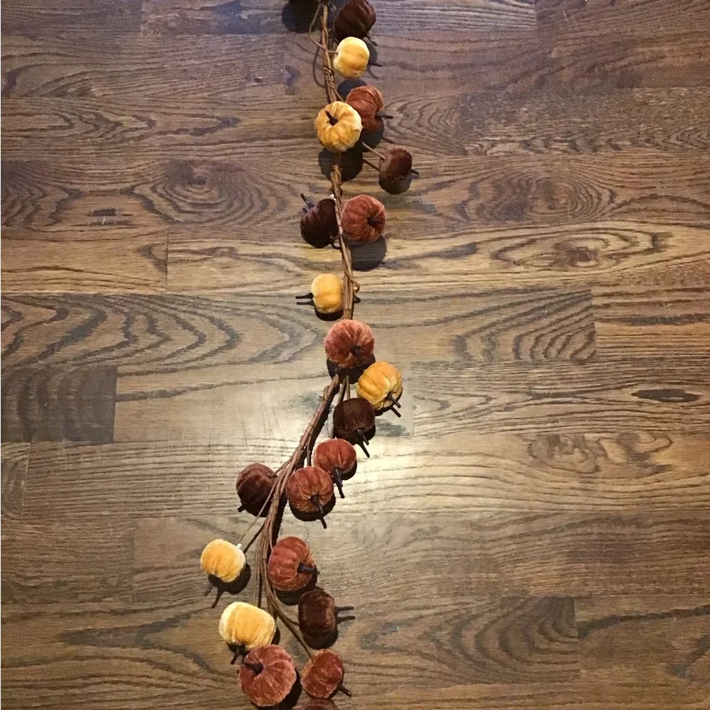 Velvet Pumpkin Garland